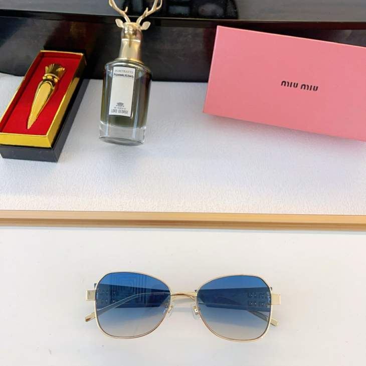 Picture of Miu Miu Sunglasses _SKUfw80914972fw